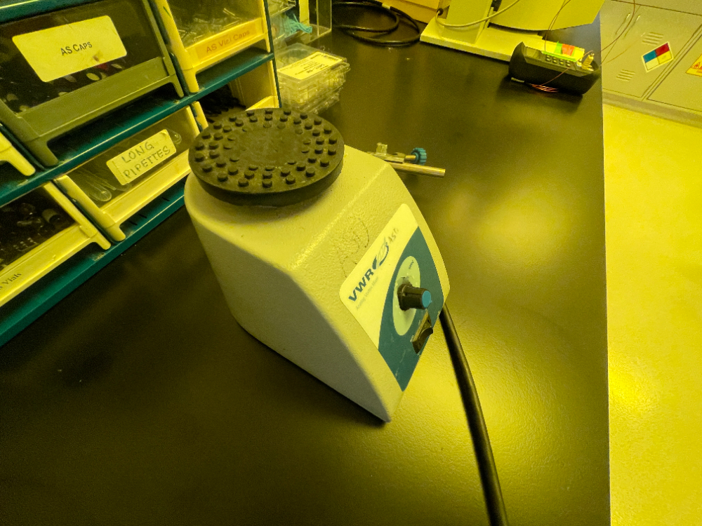 Image of VWR Analog Vortex Mixer